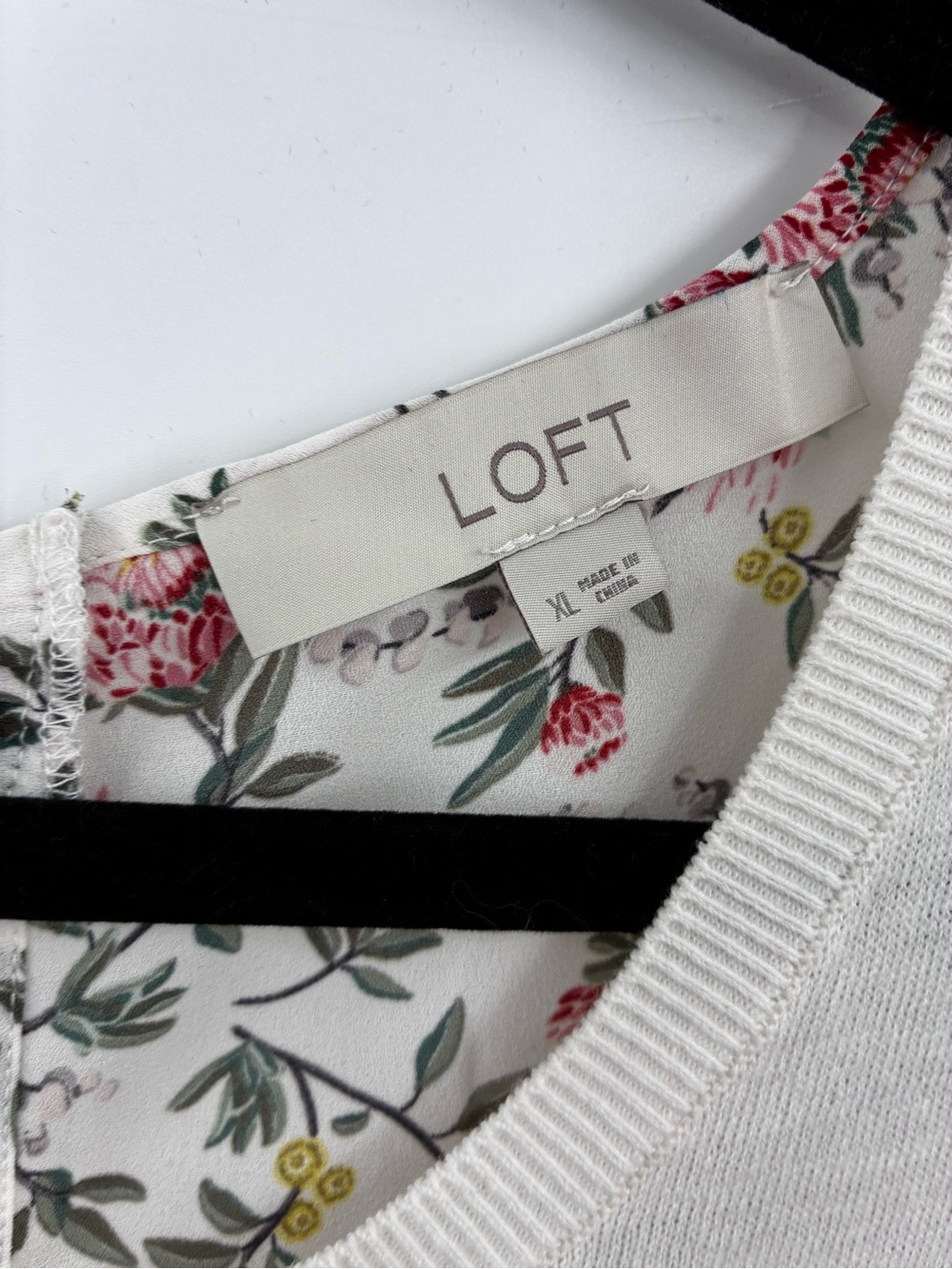 LOFT Cream Floral-Trim Blouse sizeXL - Picture 4 of 4